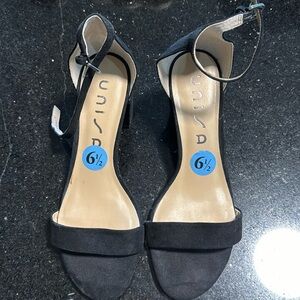Unisa block heels